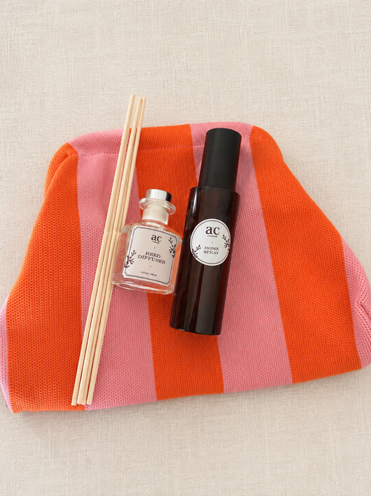 Luxury Home Fragrance Kit
Difusor + Room Spray + Cosmetiquera